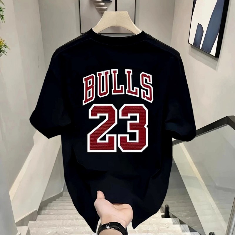 Reseña de la camiseta negra NBA: lo que encontró nuestro metro en una camiseta Bulls 23 de cuello redondo de 5,07 USD